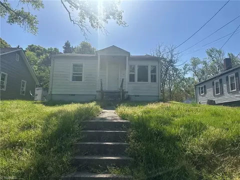 501 Washington Ave N, Reidsville, NC 27320