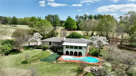 455 Gleneagles Rd W, Statesville, NC 28625