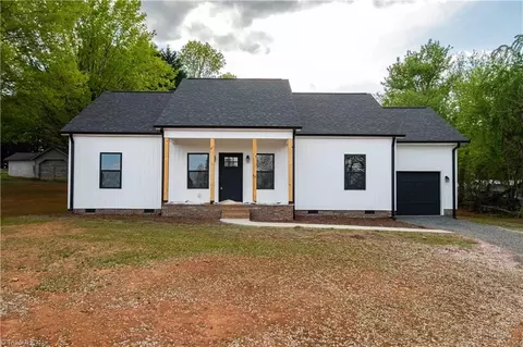 142 Old Highway 21, State Road, NC 28676