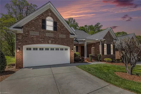 7 Midland Park Ln, Greensboro, NC 27455