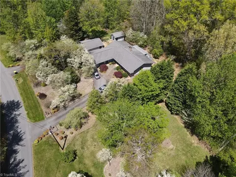 283 Berry Mountain Dr, Wilkesboro, NC 28697