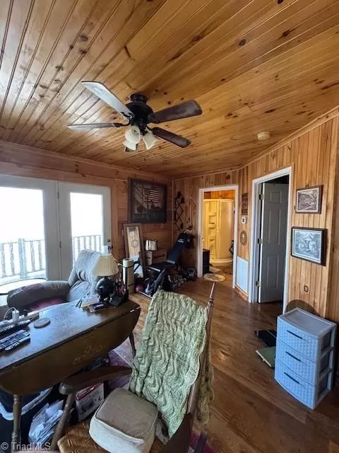 197 Mahogany Ct, Lansing, NC 28643 photo 17