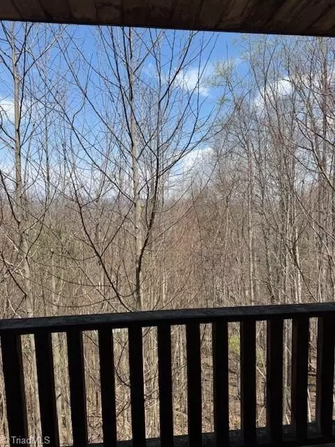 197 Mahogany Ct, Lansing, NC 28643 photo 10