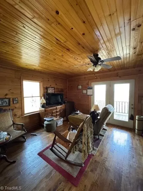 197 Mahogany Ct, Lansing, NC 28643 photo 15
