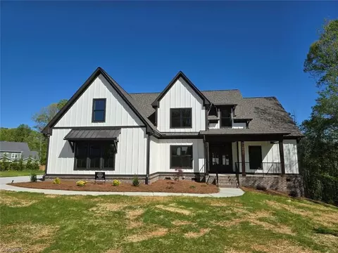 8921 Maltese Ct, Lewisville, NC 27023