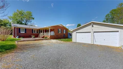 2091 Whitt Hunt Rd, Pleasant Garden, NC 27313