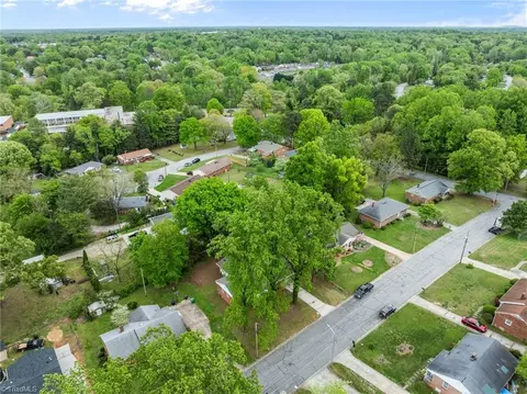 View/Area - 1406 Delk Dr, High Point, NC 27265 photo 3 of 6