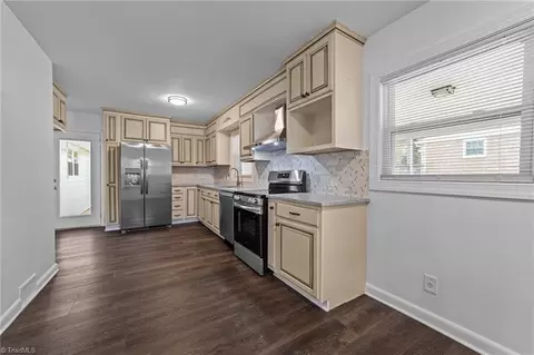 Entry Way - 1406 Delk Dr, High Point, NC 27265 photo 1 of 3