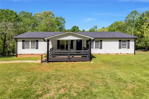 2837 Refuge Church Dr, Trinity, NC 27370