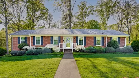 630 Quarterstaff Rd, Winston Salem, NC 27104