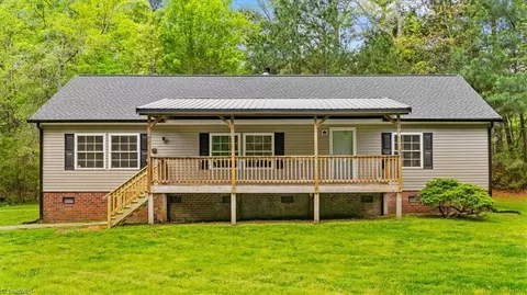 570 New Salem Rd, Randleman, NC 27317