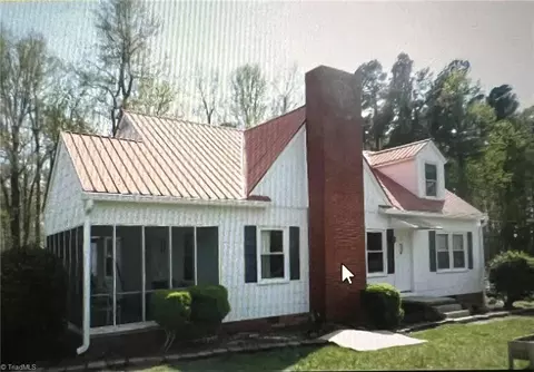 5590 Old Cedar Square Rd, Archdale, NC 27263