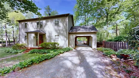 1408 Buxton Rd, Greensboro, NC 27406