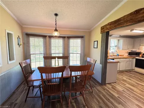 2354 Pleasant Ridge Rd, State Road, NC 28676 photo 7