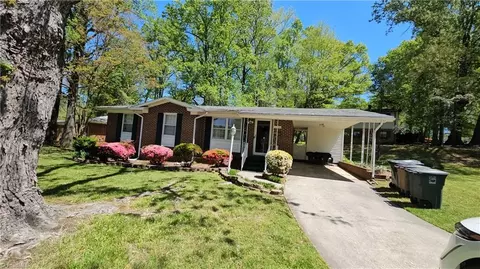 2100 Bywood Rd, Greensboro, NC 27405
