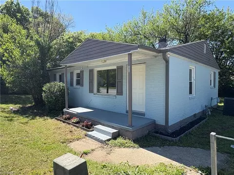 Exterior - 1613 Martin Luther King Jr Dr E, High Point, NC 27260 photo 2 of 4