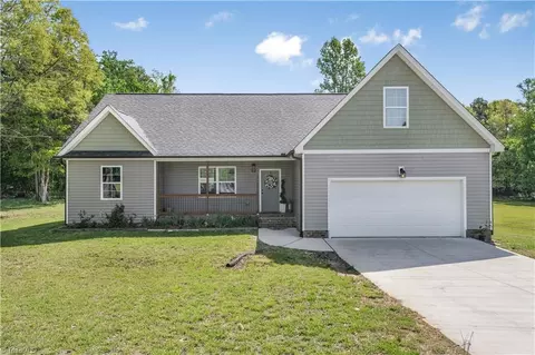 2805 Wright Yow Ln, Greensboro, NC 27406