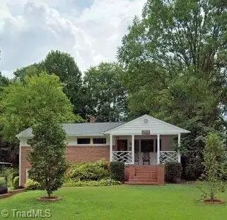2605 Overbrook Dr, Greensboro, NC 27408