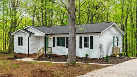 Exterior - 4293 Millers Mill Rd, Trinity, NC 27370 photo 3 of 5