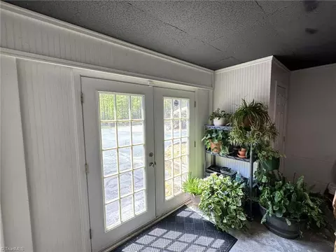 Entry Way - 109 Eldridge Ln, State Road, NC 28676 photo 3 of 3