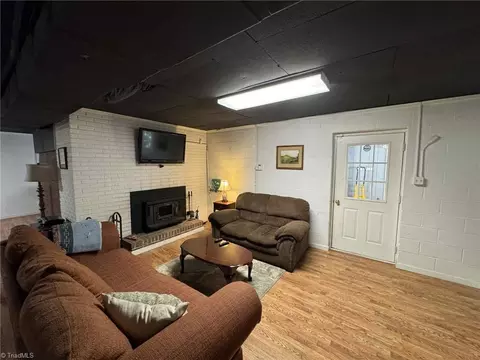 Living - 109 Eldridge Ln, State Road, NC 28676 photo 5 of 5