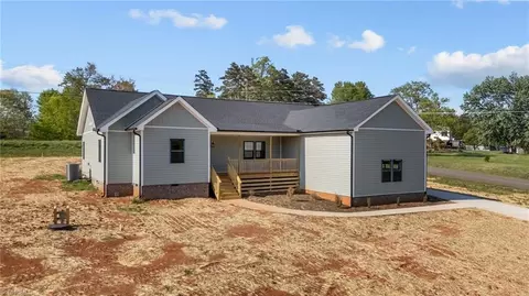 3507 Twig Farm Rd, Tobaccoville, NC 27050