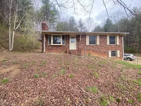 11526 Us Highway 421, Purlear, NC 28665