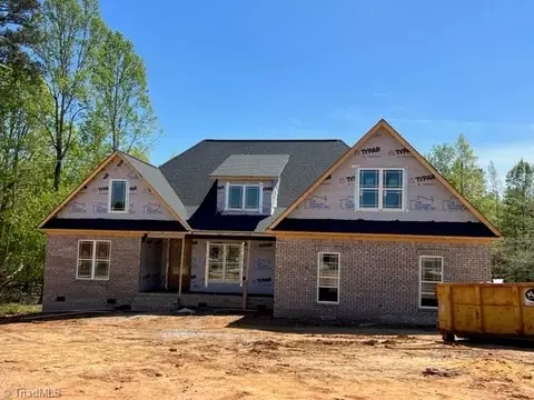 7509 Dovefield Dr, Stokesdale, NC 27357