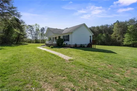1600 Carson Rd, Pilot Mountain, NC 27041 photo 29