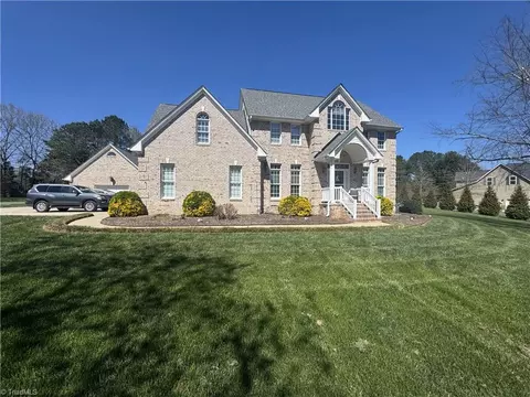 2664 Millbrook Ct, Haw River, NC 27258