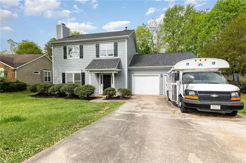 3509 Morris Farm Dr, Jamestown, NC 27282