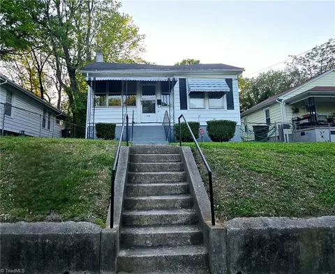 910 Dillard St, Greensboro, NC 27403