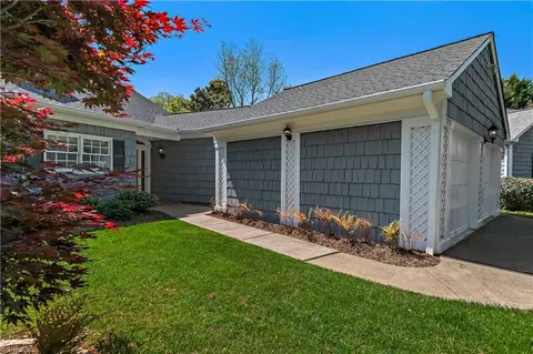 1253 Kent Place Ln, Winston Salem, NC 27104