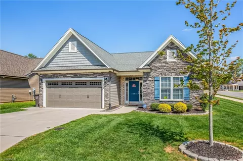 1506 Land Grove Dr, Kernersville, NC 27284