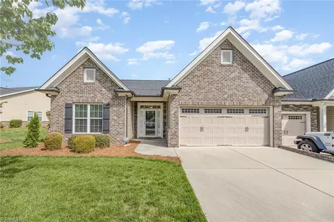 7070 Hanesbrook Cir, Clemmons, NC 27012