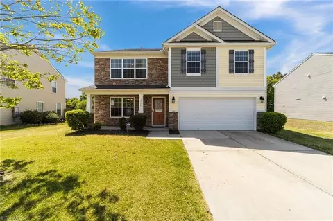 1776 Woodstone Dr, Winston Salem, NC 27127