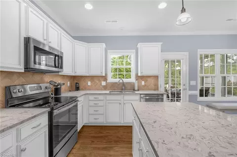 Kitchen - 6212 Hampton Chase Dr, Clemmons, NC 27012 photo 2 of 3