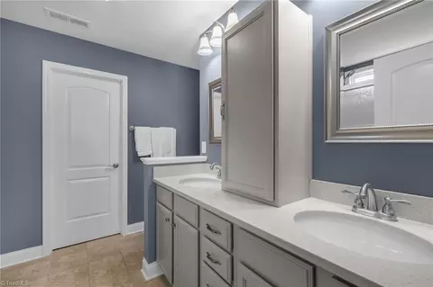 Entry Way - 6212 Hampton Chase Dr, Clemmons, NC 27012 photo 2 of 2