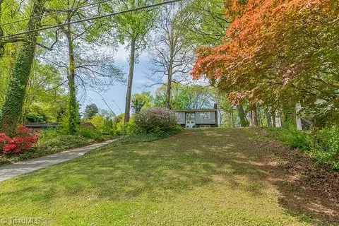 1216 Fenimore St, Winston Salem, NC 27103