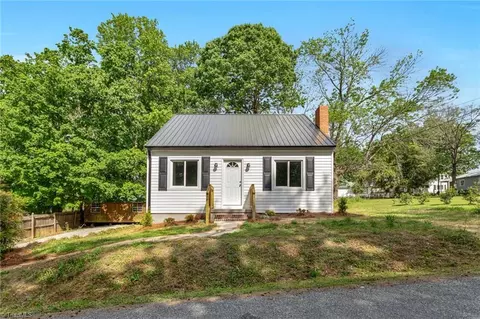 132 Hulin St, Denton, NC 27239