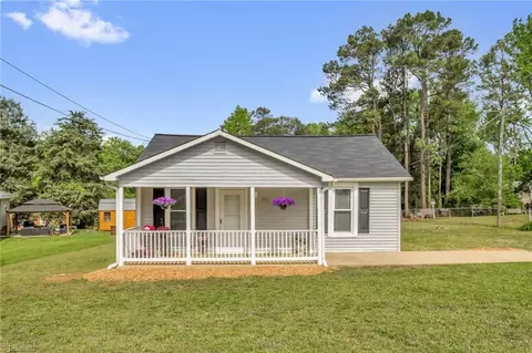 373 Boaze Rd, Lexington, NC 27295