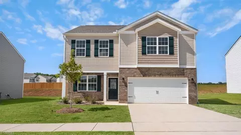 3105 Middle Creek Ln, Greensboro, NC 27405