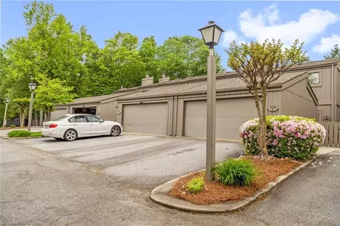230 Northpoint Ave #E, High Point, NC 27262