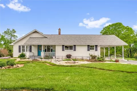 7861 Grapevine Rd, Lewisville, NC 27023