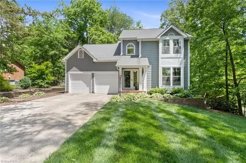 3504 Turnberry Ln, Greensboro, NC 27410