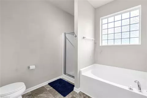 Bath - 4504 Willows Ct, High Point, NC 27265 photo 2 of 3