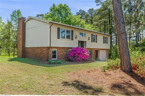 3975 Pine Ridge Dr, Trinity, NC 27370 photo 3