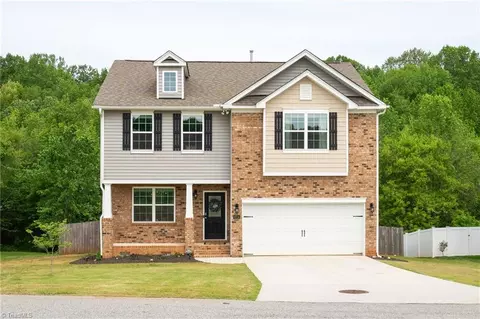 6714 Bellawood Dr, Trinity, NC 27370 photo 1