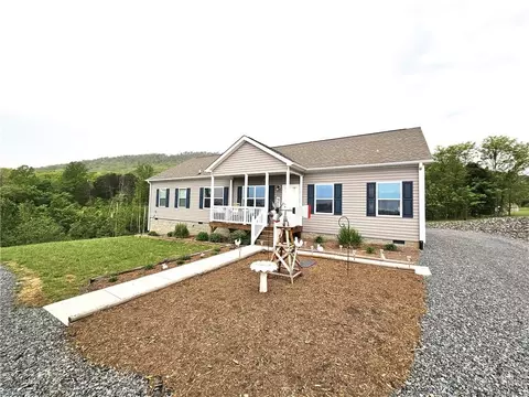 1060 Birdsong Rd, King, NC 27021