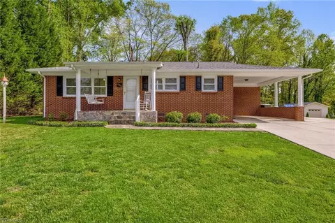 1208 Harris St, Eden, NC 27288